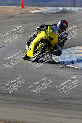 media/Jan-09-2022-SoCal Trackdays (Sun) [[2b1fec8404]]/Turns 9 and 8 (920am)/